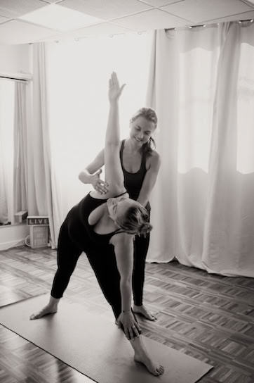 Cours et stagess de yoga &agrave; Biarritz avec Jennifer